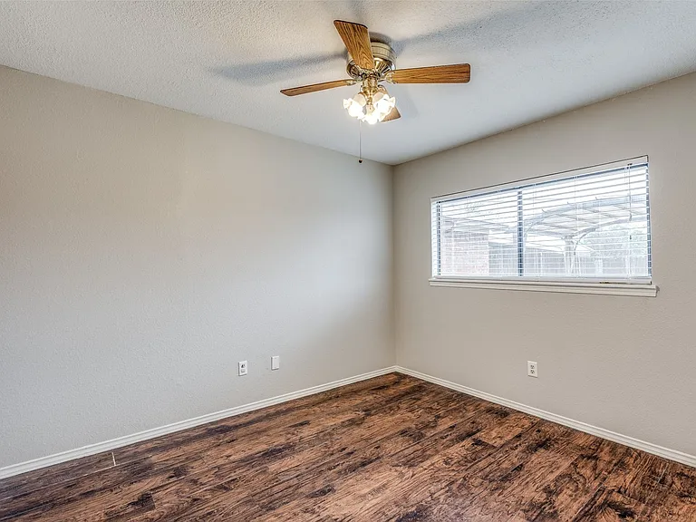 845 Harvest Glen Dr — Photo 9