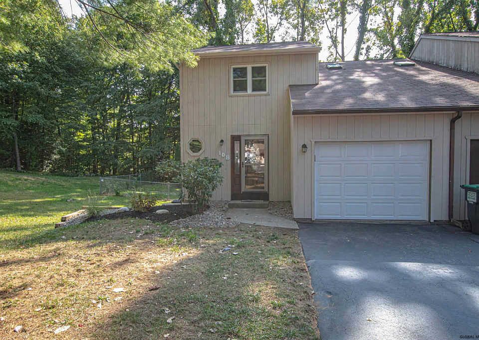 1st image of 10 Woodcliffe Dr #B