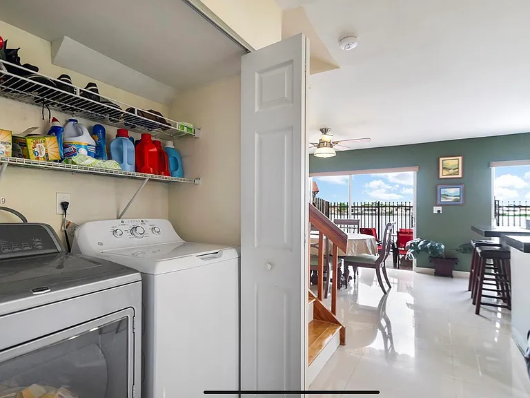 2561 W 60th Pl #102-1 — Photo 6