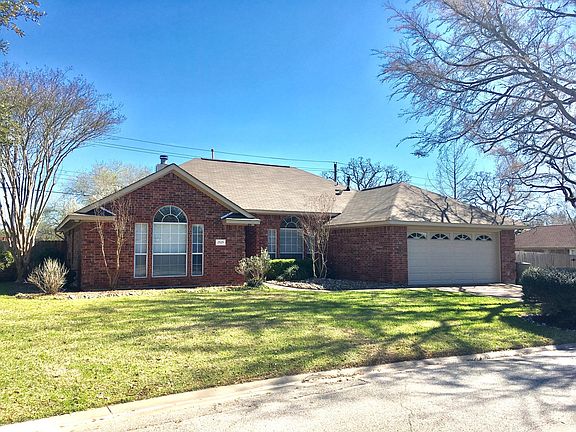 4th image of 2929 Mirrormere Cir