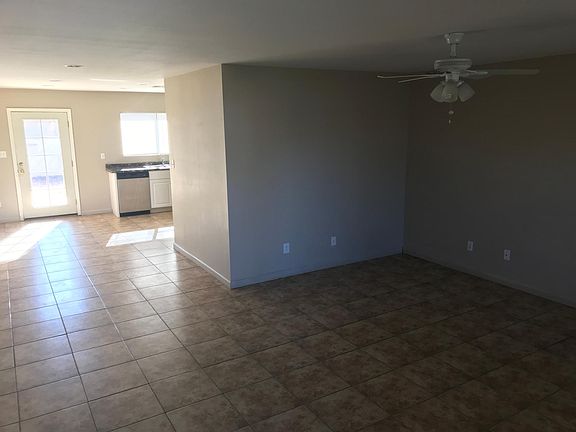 5th image of 3037 W Rose Ln