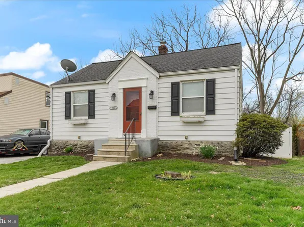 221 W Martin Ln, Norwood, PA 19074
