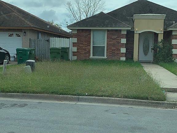 2nd image of 204 Pink Rose St