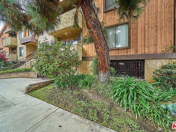 3rd image of 3325 Bagley Ave APT 203