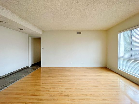 3rd image of 532 N New Ave APT 5