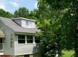 424 Hunt St, Ballwin, MO 63021