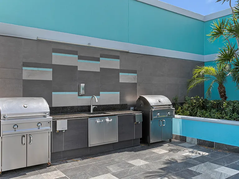 1 Beach Dr SE #1112 — Photo 36