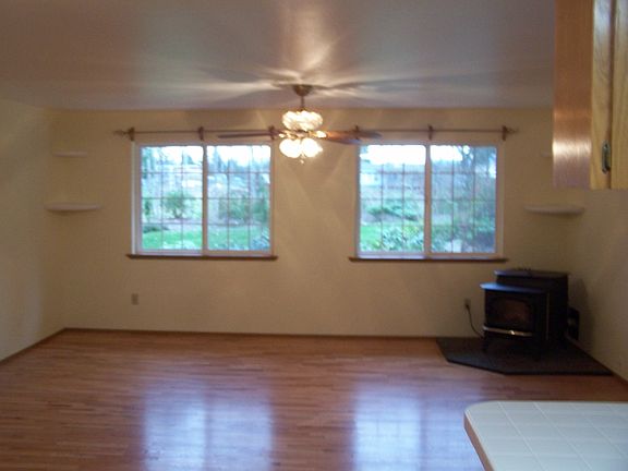 4th image of 4817 338th St E