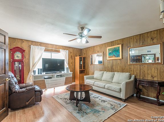 4th image of 802 Cobble Dr