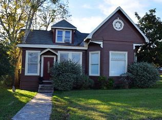 711 Herder Ave, Schulenburg, TX 78956