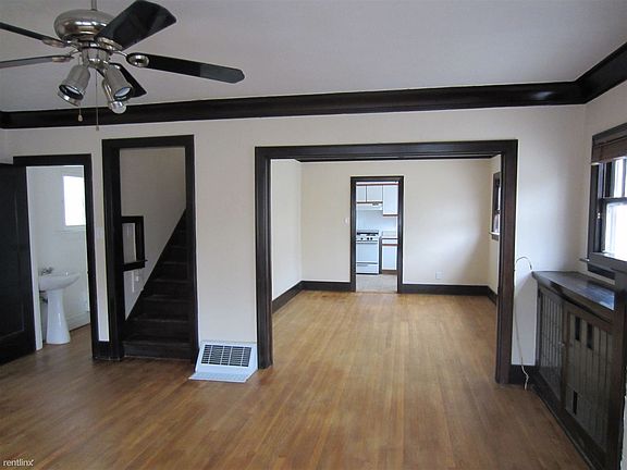 3rd image of 1400 N Formosa Ave