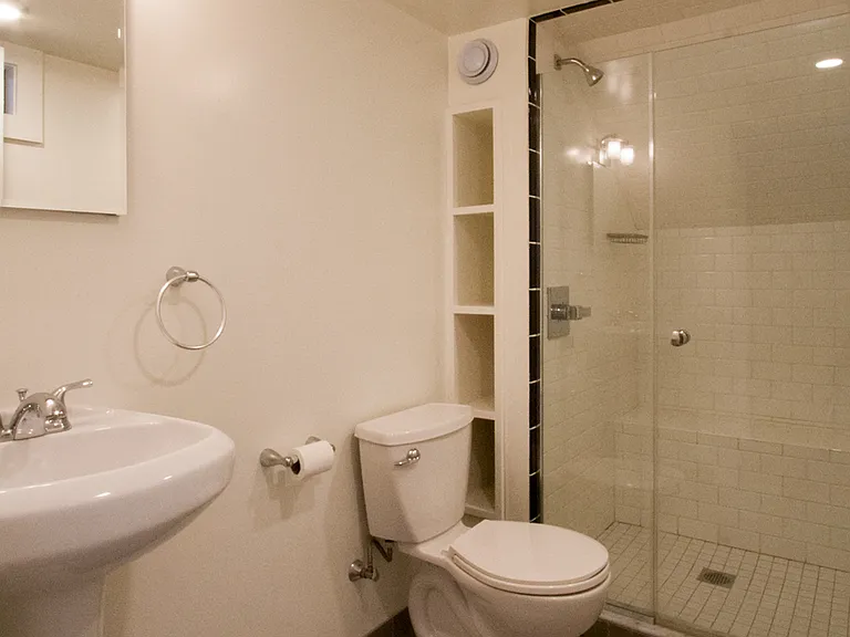 508 S Union St — Photo 14