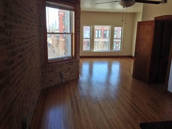4th image of 854 N Campbell Ave #2
