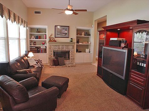 5th image of 1062 Fuller Dr