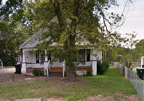 1st image of 515 S Beaumont Ave