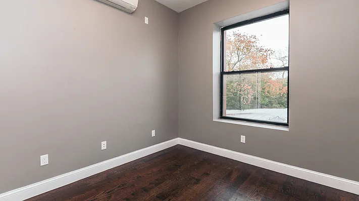 Rented by Nooklyn NYC LLC | media 18