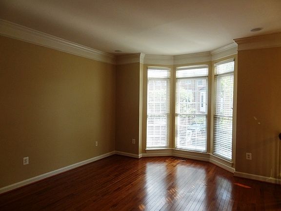 3rd image of 4236 Lower Park Dr