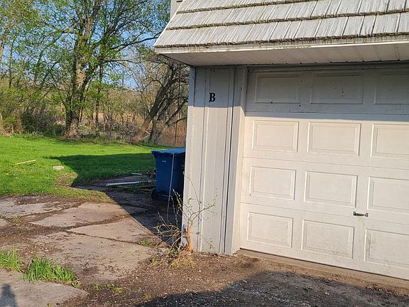 2nd image of 7914 Lake Shore Dr #B