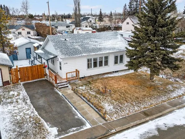 2130 S 20th Ave, Bowden, AB T0M 0K0