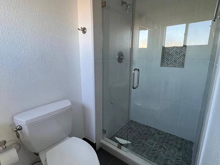 Woodcrest Dr — Photo 18