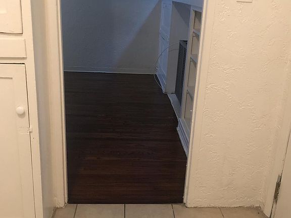 3rd image of 819 N Alta Vista Blvd #5