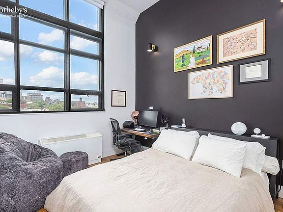 4th image of 360 Furman St APT 617