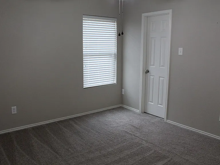 1321 Red River Ln — Photo 10