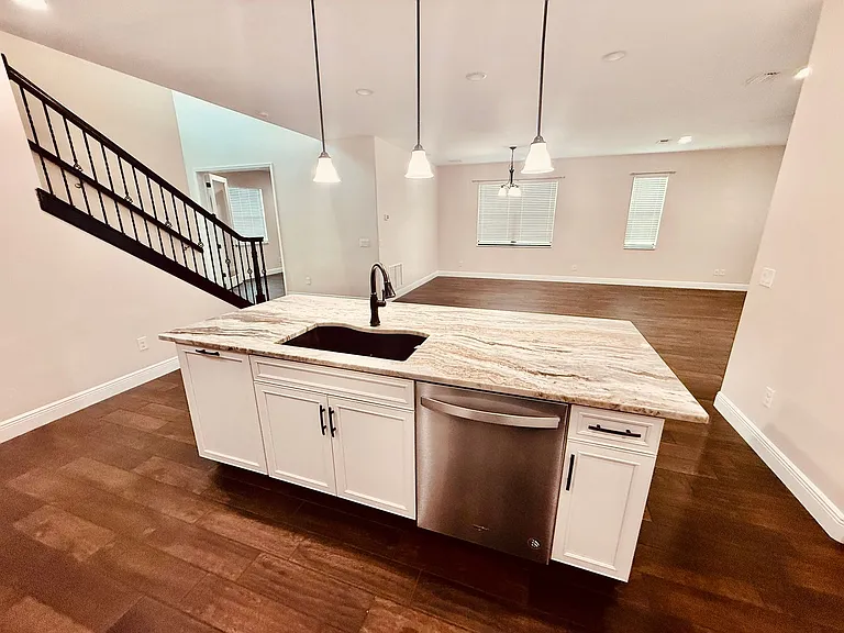 7594 Poulicny Ln — Photo 12