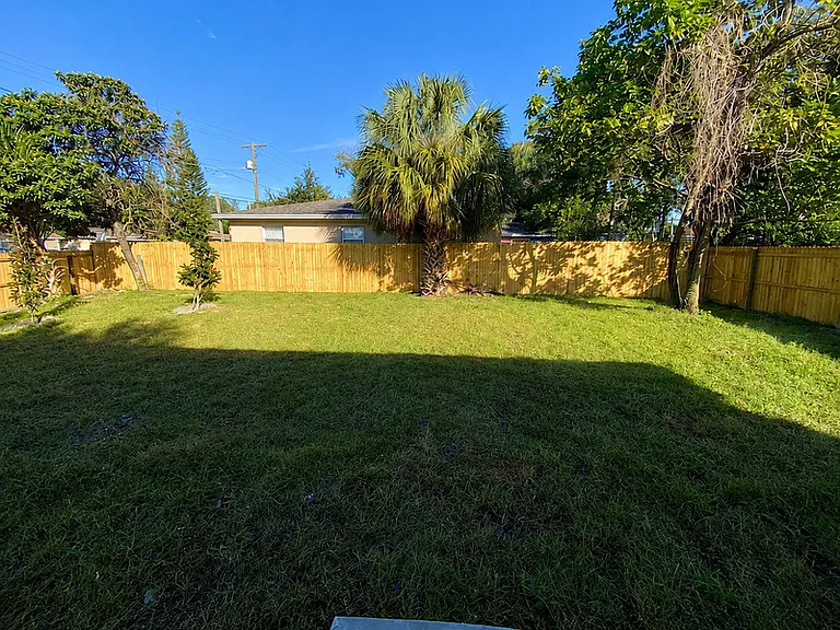 3401 N Avenida Republica De Cuba — Photo 16