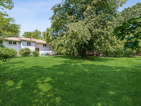 5th image of 7 Frazer Dr