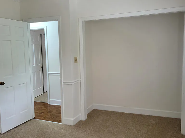 102 Wimbledon Dr — Photo 48