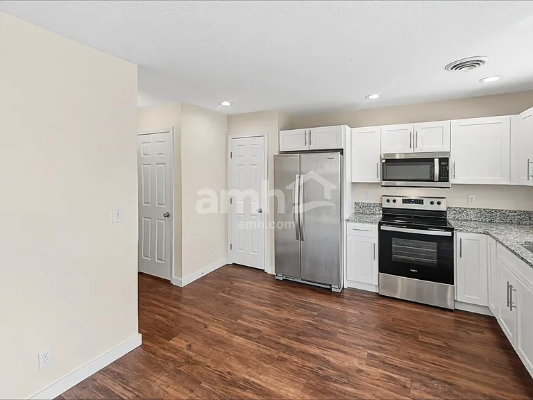 19735 Susquehanna Way — Photo 4