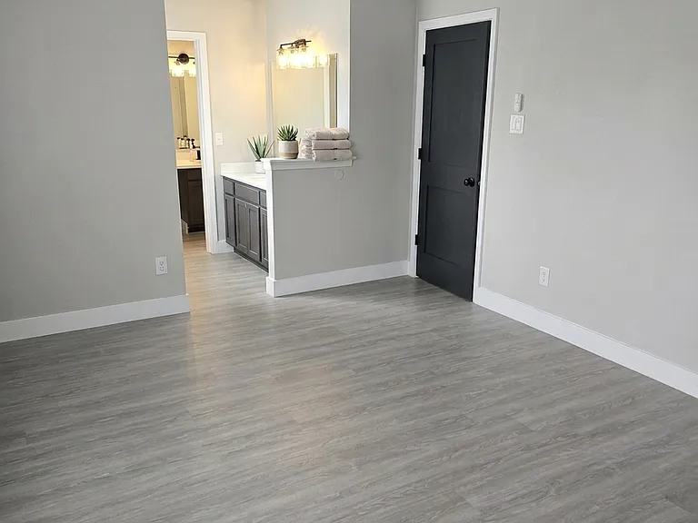 6848 S Creek Dr — Photo 7