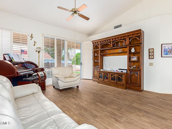 5th image of 10429 E WATFORD Way