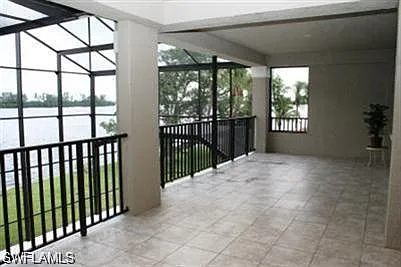 E Riverside Dr — Photo 22