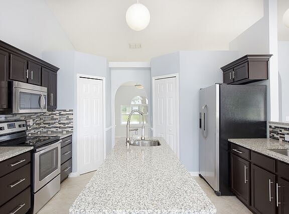 4th image of 433 Bougainvillea St NW