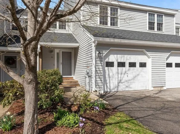 34 Mountain Laurel Ln, Fitchburg, MA 01420
