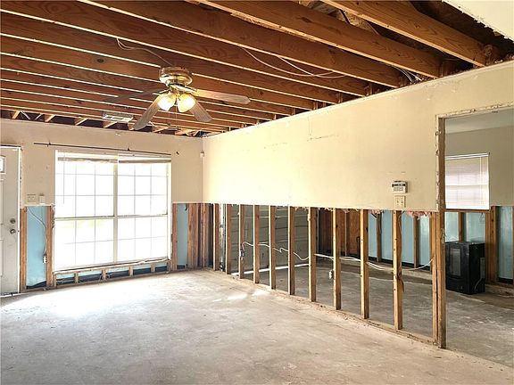 3rd image of 629 Magnolia Ave