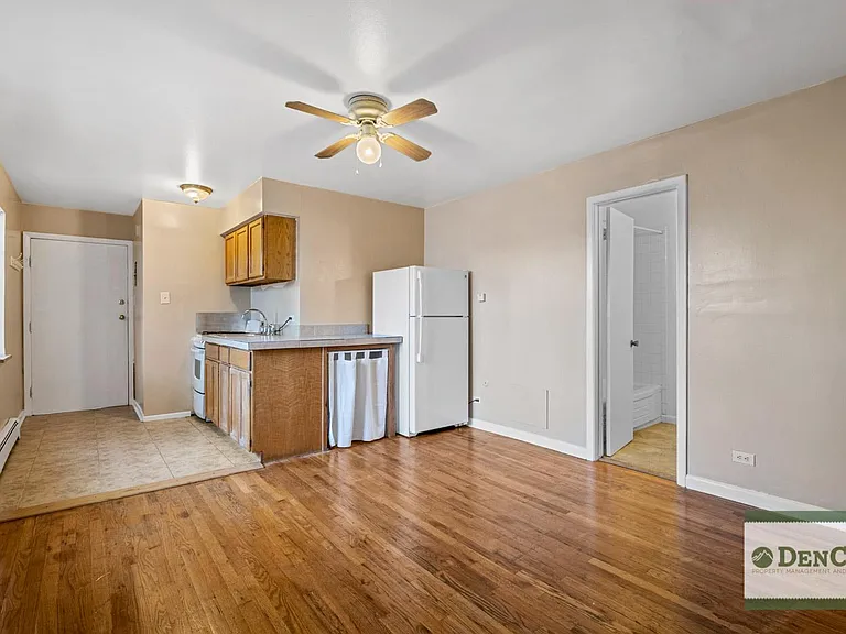 1840 Vine St #4 — Photo 8