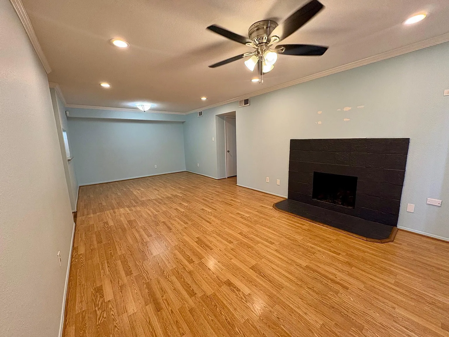2 bed, 2.0 bath, 1014 sqft, $1,495 — Photo 2