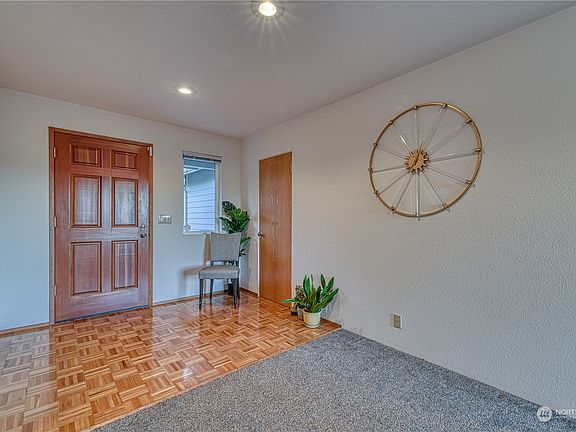 4th image of 37433 NE Fern Place