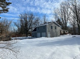 9726 Redwing St, Angola, NY 14006