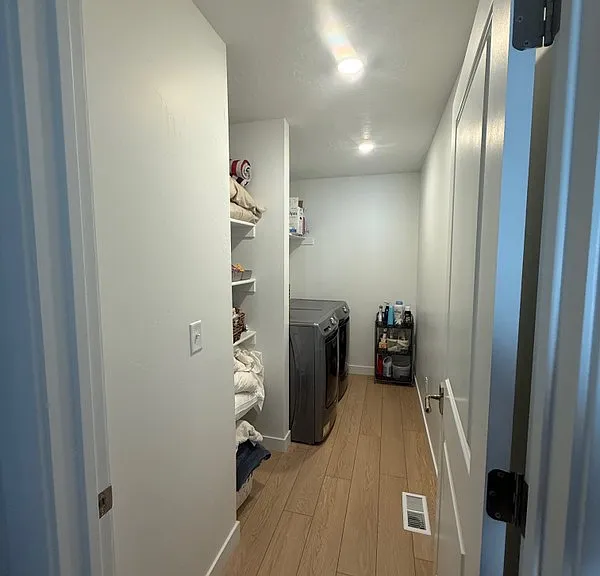 41 E Ferndell St — Photo 30