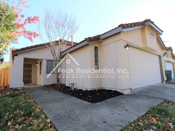 4780 Camino Royale Dr, Sacramento, CA 95823
