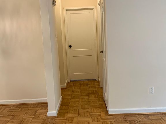 5th image of 10309 Montrose Ave