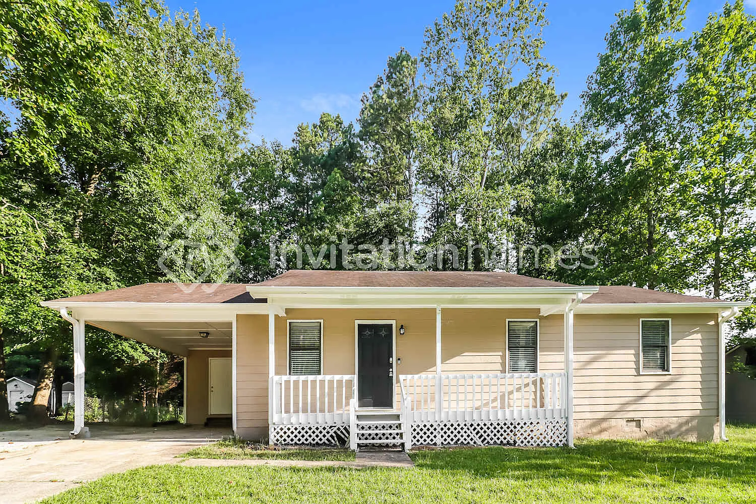 333 Mona Pl Dallas, GA 30132 — Photo 1