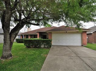 2208 Aberdeen Dr, League City, TX 77573