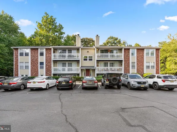 51 Sweetfern Ct, Marlton, NJ 08053