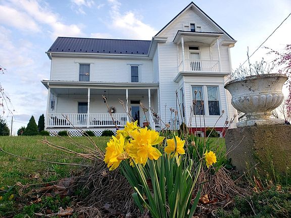 8th image of 109 Parsonage Ave