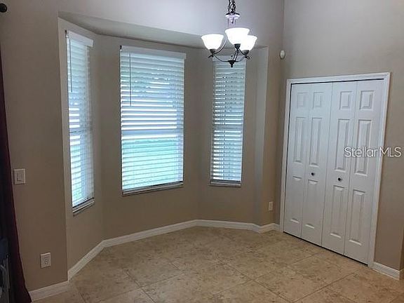 5th image of 202 W Blue Water Edge Dr